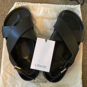 NWT Liberte Capri Sandals!
